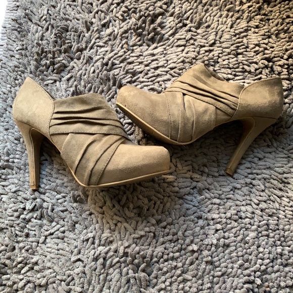 Clearance⭐️ Cute suede type booties - Picture 2 of 9